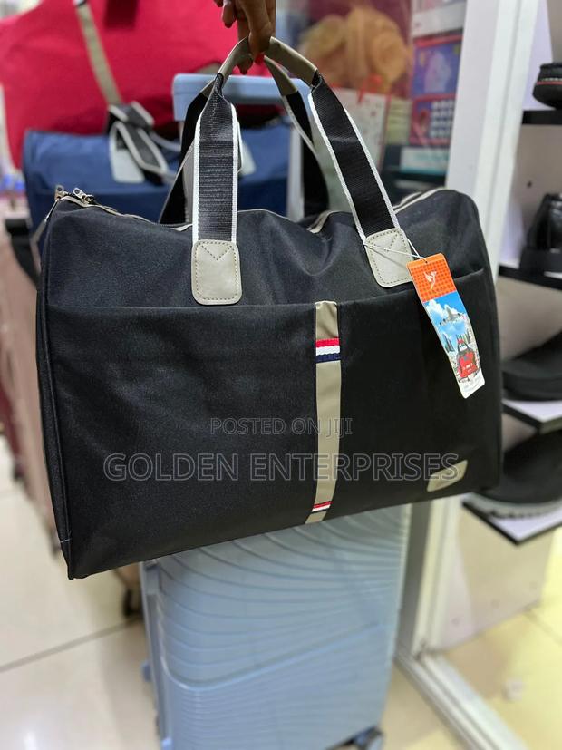 Black Large Capacity Travel/Duffle Bag