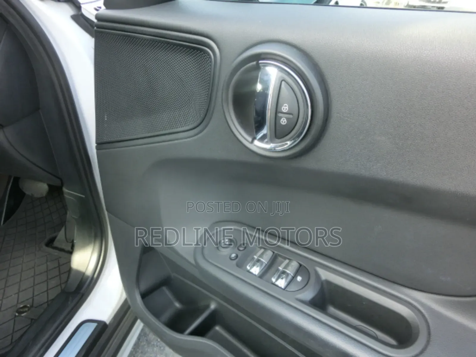 Mini Hatch 2018 White
