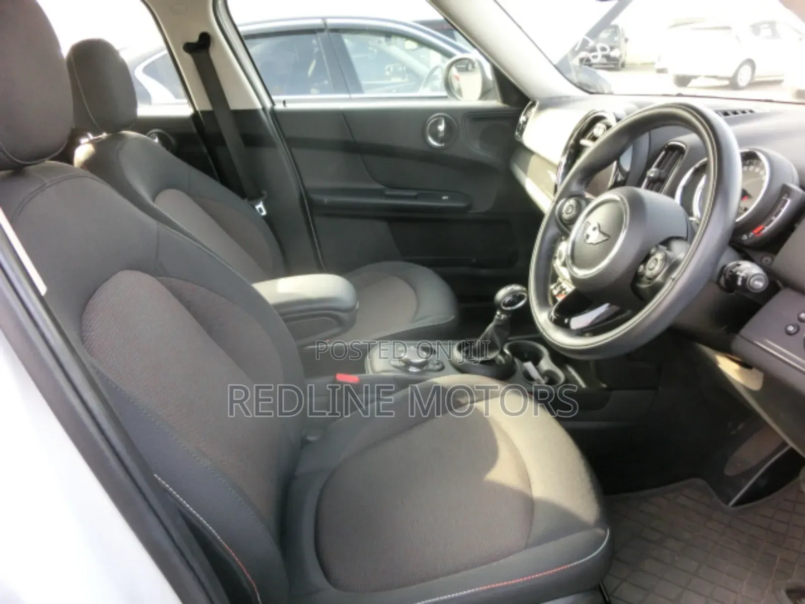Mini Hatch 2018 White