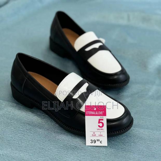 Two-Tone Leather Brogues (Eternal Love)* - thumbnail 2