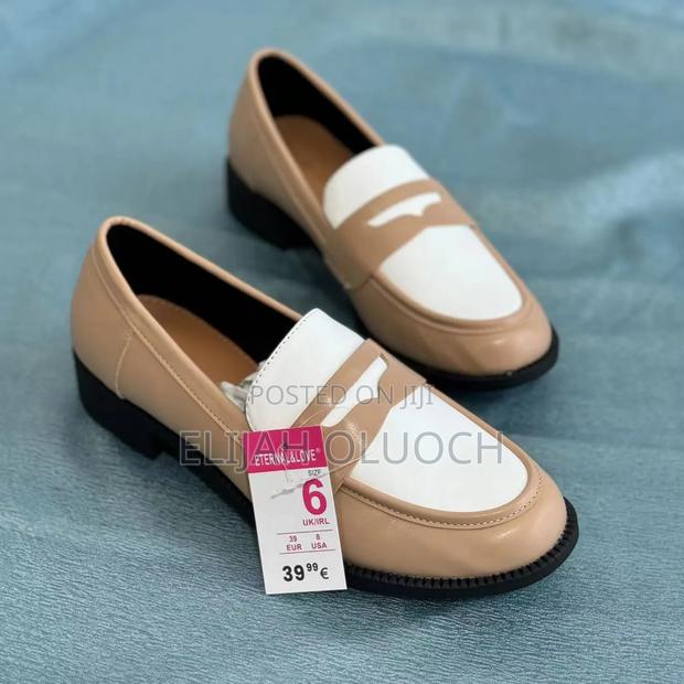 Two-Tone Leather Brogues (Eternal Love)* - thumbnail 3