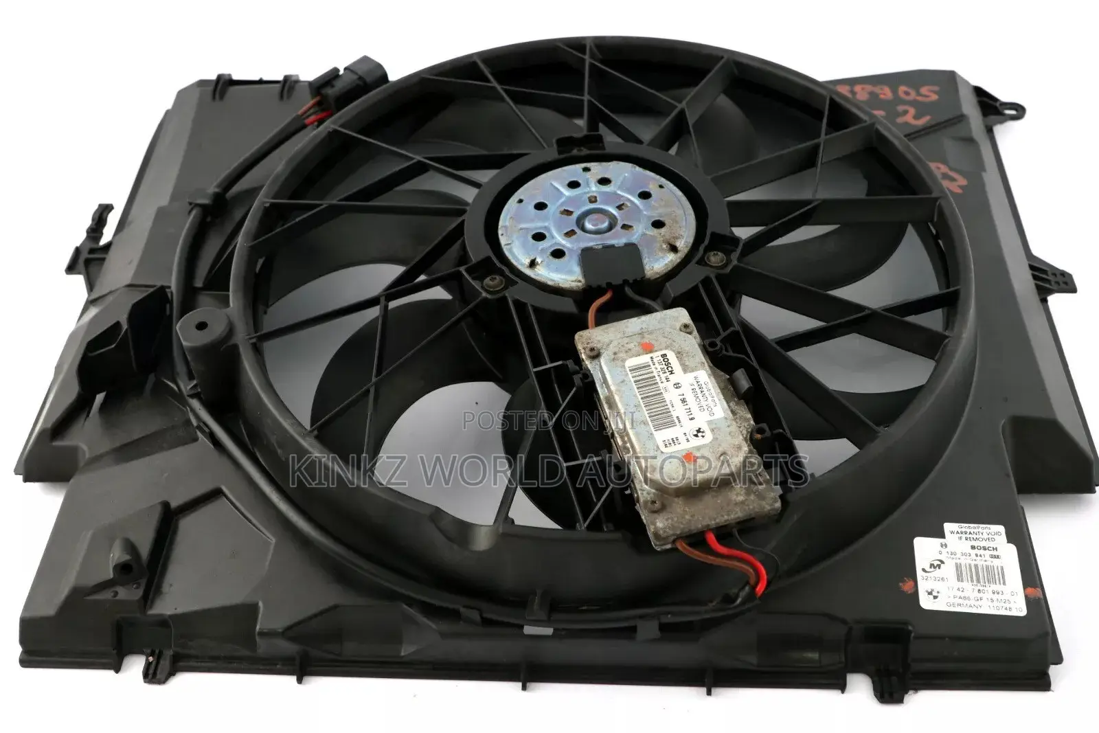 BMW BOSCH E87 E90 Radiator Fan Motor Housing 7801993 7561711