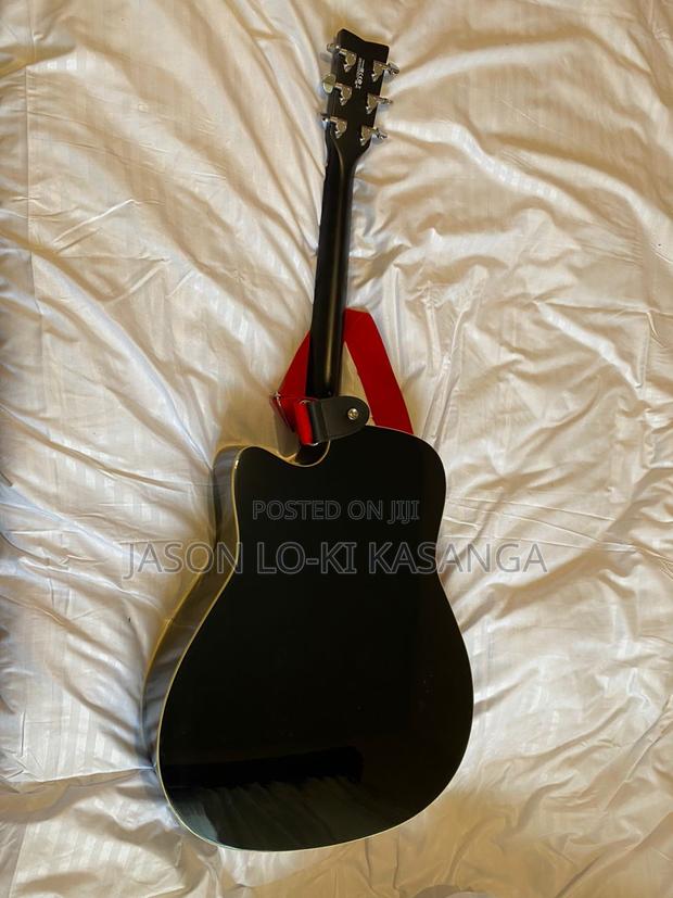 Yamaha Semi Acoustic FX370C