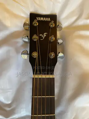 Yamaha Semi Acoustic FX370C