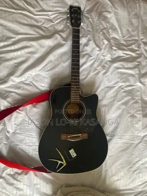 Yamaha Semi Acoustic FX370C
