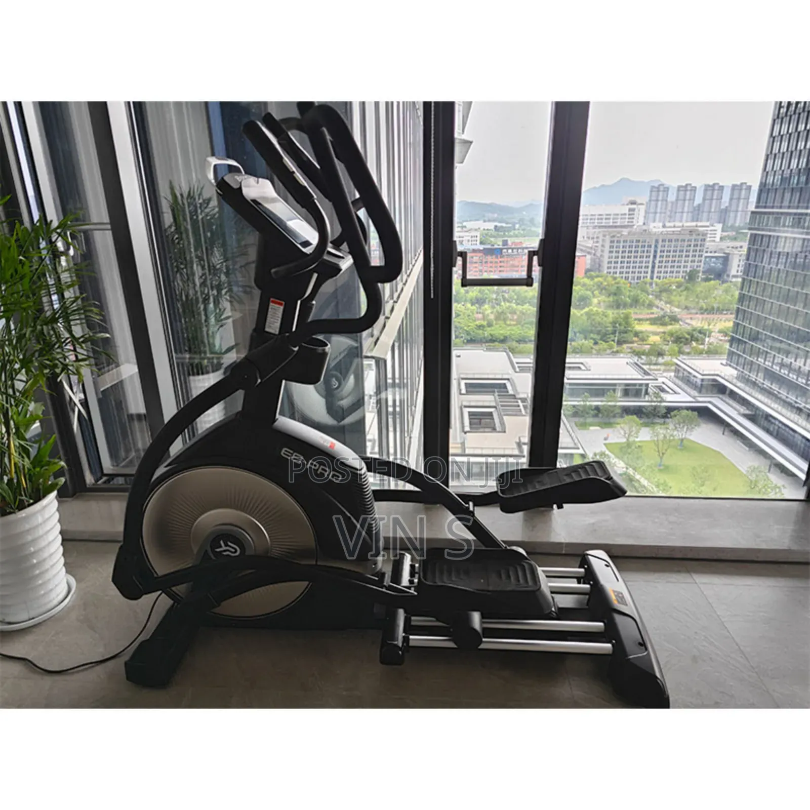 Elliptical Crosstrainers/Commercial Cross Trainers