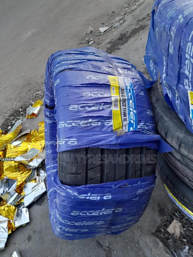 305/40r22 Accelera Tyres Brand New - main view