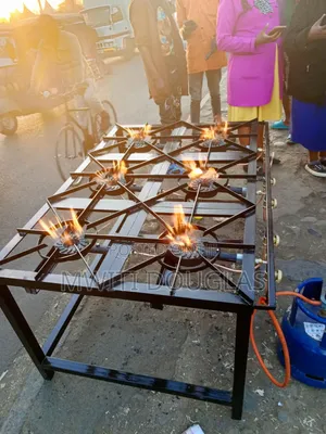 Stunning Six Burner Gas Cooker