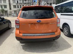 Subaru Forester 2.5i Touring AWD 2017 Orange