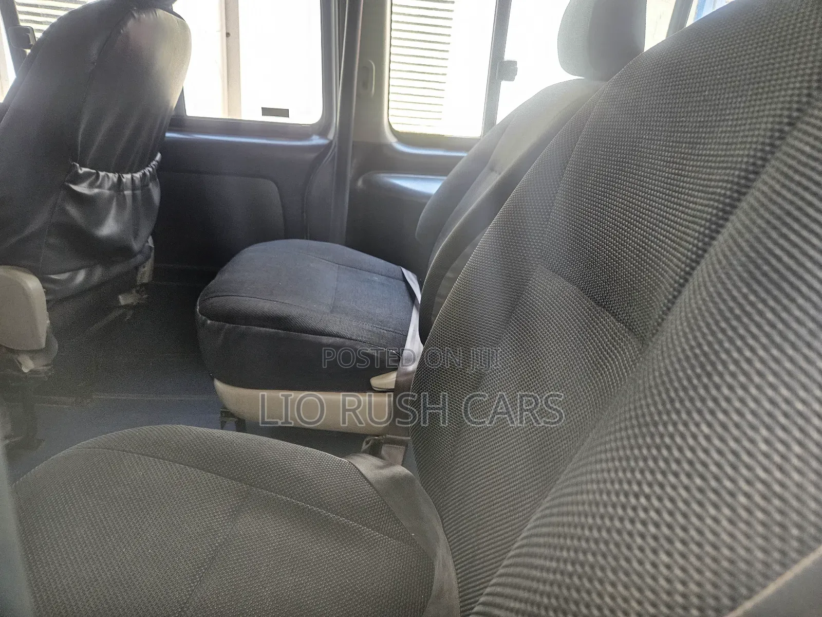 Toyota HiAce 2011 White