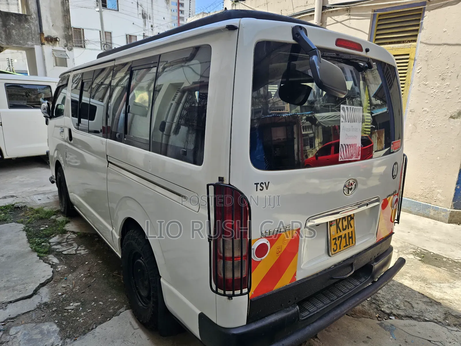 Toyota HiAce 2011 White