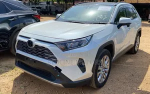 Toyota RAV4 2018 Pearl