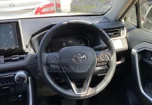 Toyota RAV4 2018 Pearl