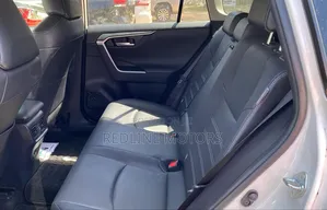 Toyota RAV4 2018 Pearl