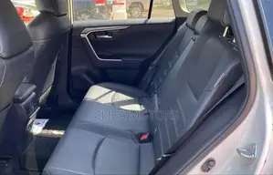 Toyota RAV4 2018 Pearl