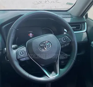 Toyota RAV4 2017 Burgundy