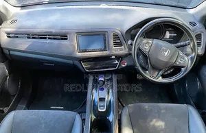 Honda Vezel 1.5 4WD 2018 Matt Black