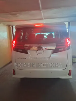 Toyota Alphard 2.5 Petrol AWD 2017 White