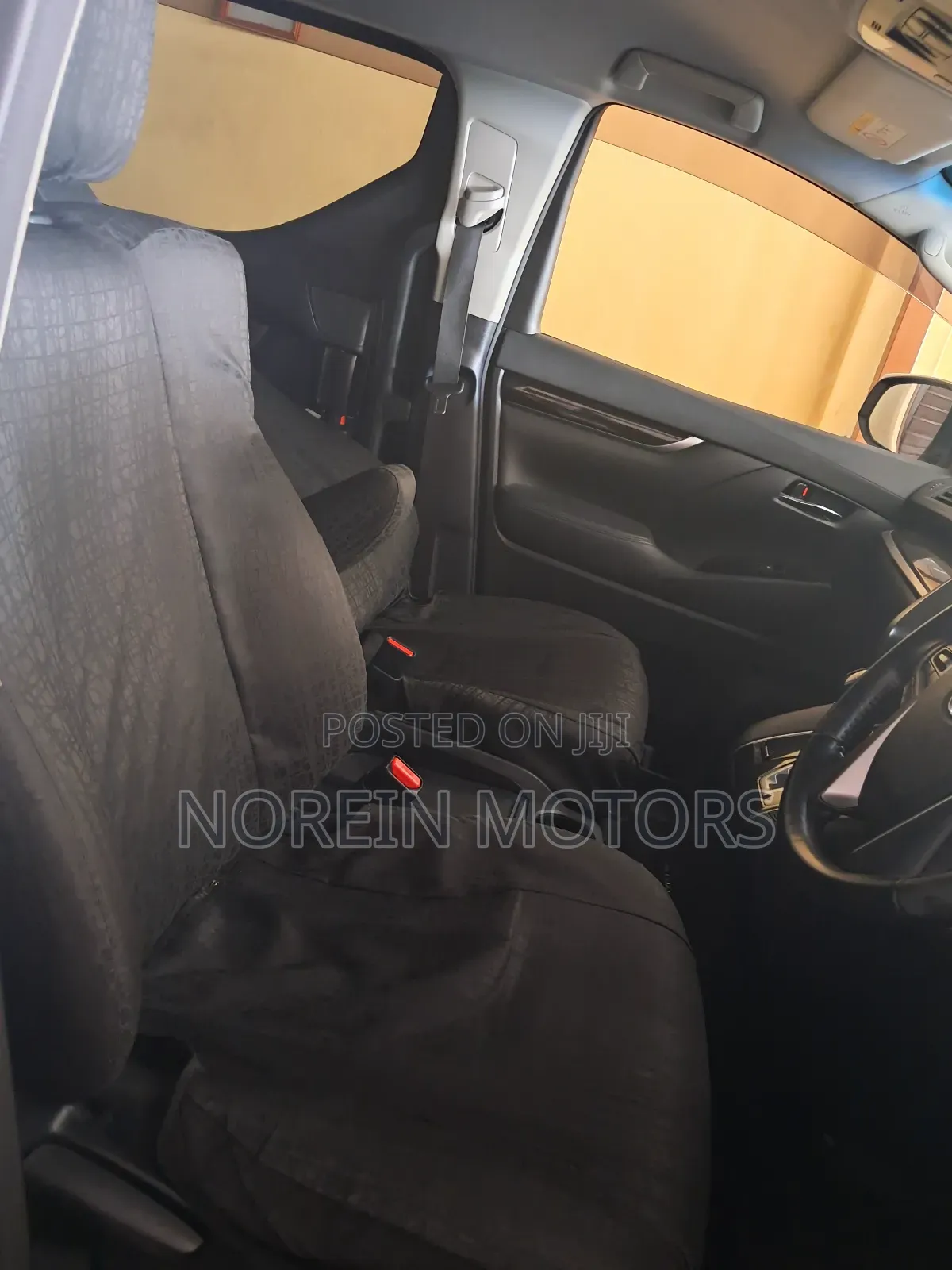 Toyota Alphard 2.5 Petrol AWD 2017 White