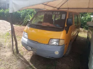 Nissan Vanette 2009 Yellow
