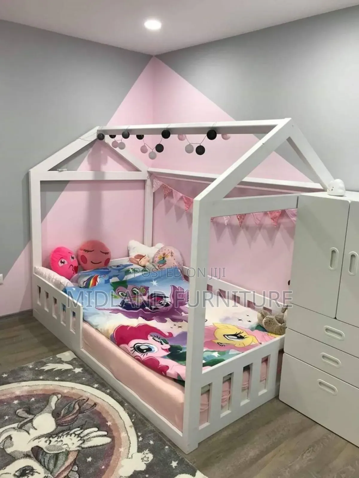 Children Beds With House Theme
