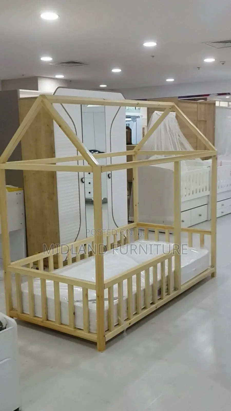 Children Beds With House Theme