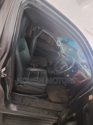 Toyota Hilux 2017 Gray