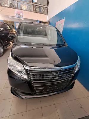 Toyota Noah 2.0 AWD (7 Seater) 2017 Black