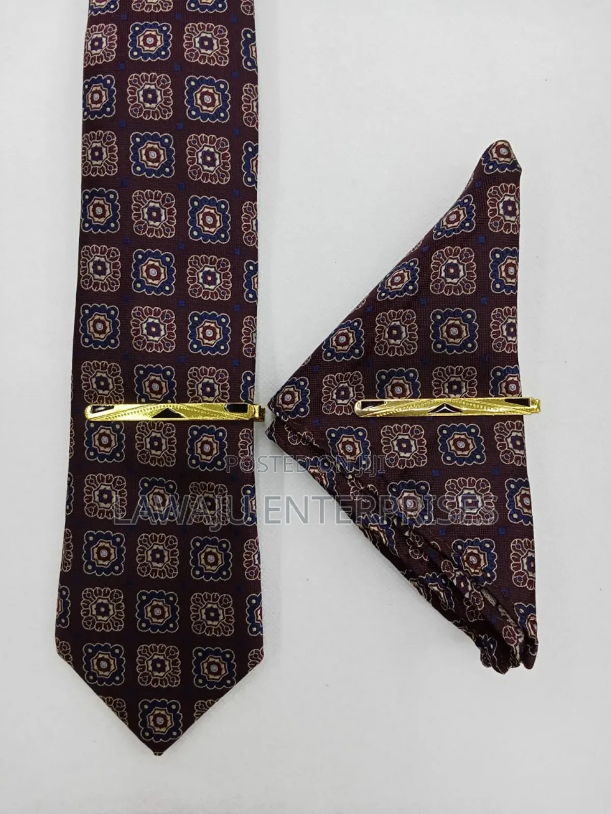 Geometric Men's Tie With Pocket Square