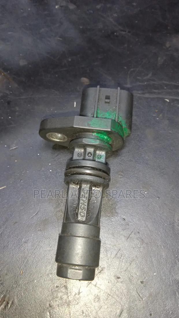 Crankshaft Sensor YD25 - thumbnail 2