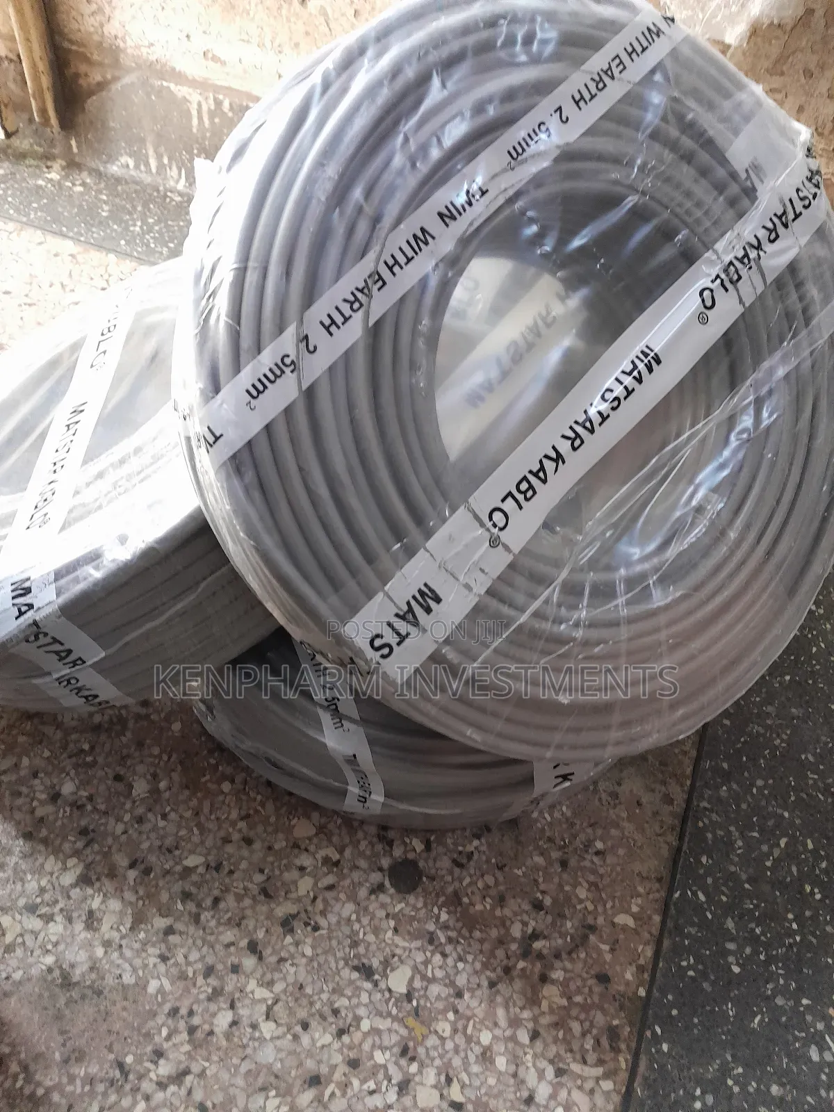 2.5mm2 Twin With Earth Electrical Cable, 3 Core, 90 M; Mt044