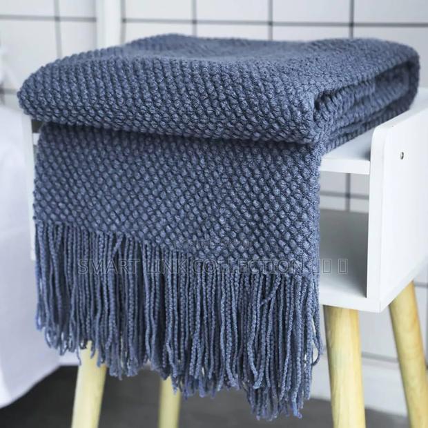 Knitted Throw Blankets - thumbnail 2