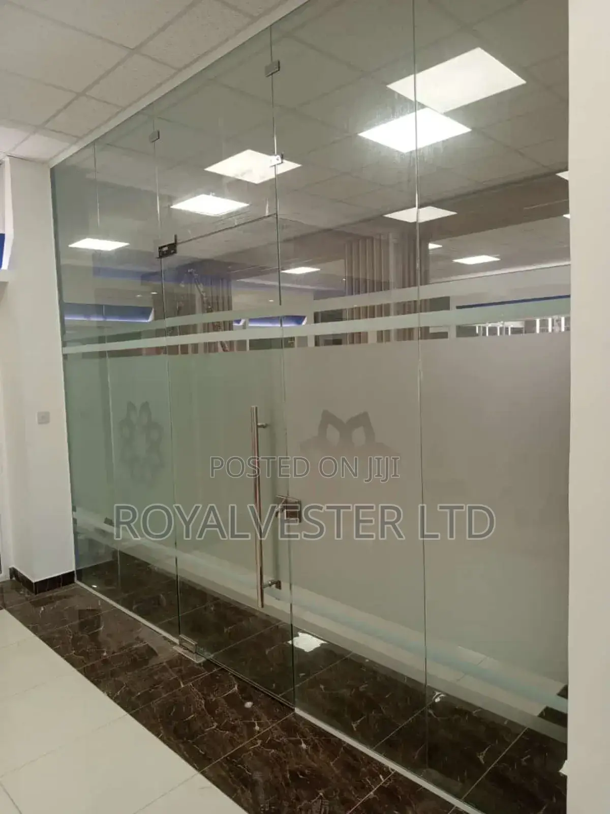 Frameless Glass Partition