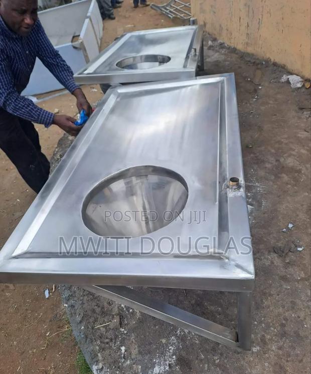 Wall v-Shaped Sluice Sink - main view