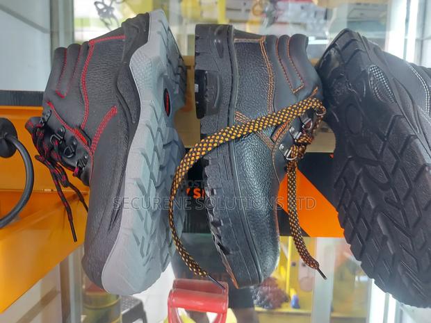 Men's All Season Industrial Safety Boot - thumbnail 2