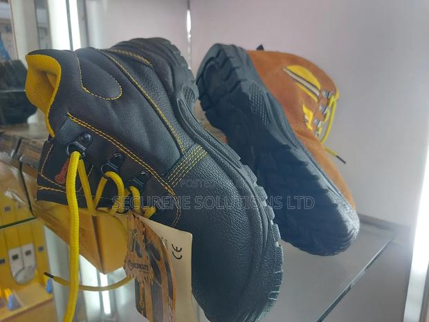 Hi-cut Safety Shoes - thumbnail 2