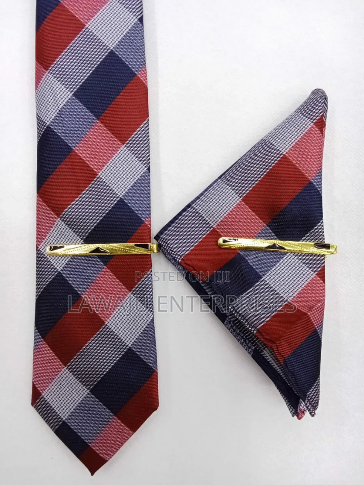 Red Box Pattern Men's Tie With Pocket Square