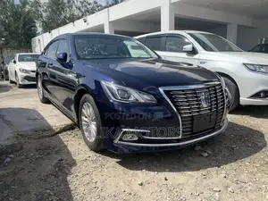 Toyota Crown 2017 Blue