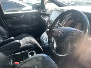 Toyota Vellfire 2018 Black