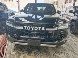 Toyota Land Cruiser 3.3 Diesel 4WD 2021 Black