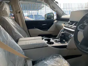 Toyota Land Cruiser 2023 Off white
