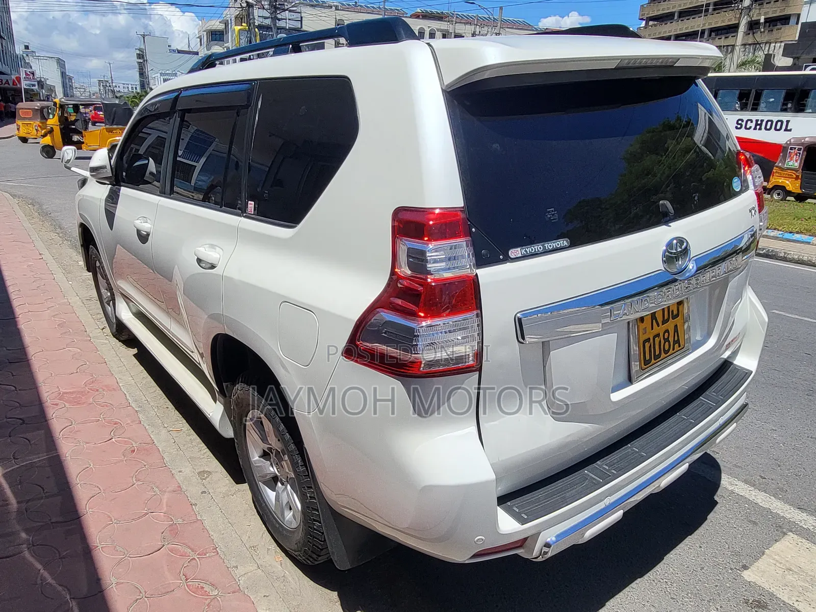 Toyota Land Cruiser Prado 2016 White