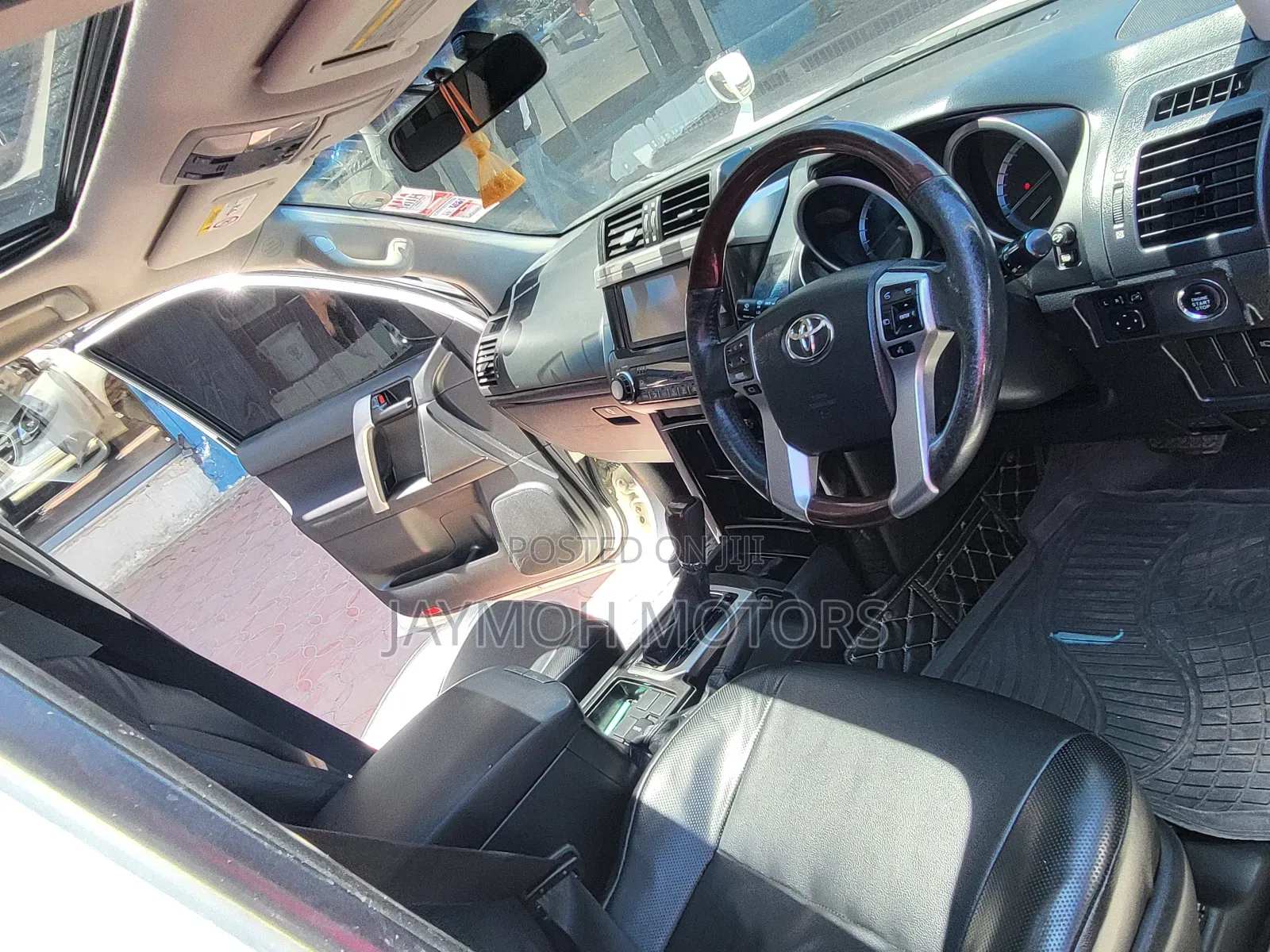 Toyota Land Cruiser Prado 2016 White