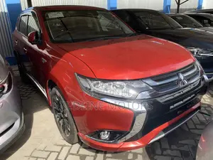 Mitsubishi Outlander 2.4 PHEV AWD 2017 Red