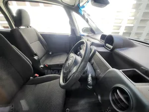Toyota Spade 2017 Green