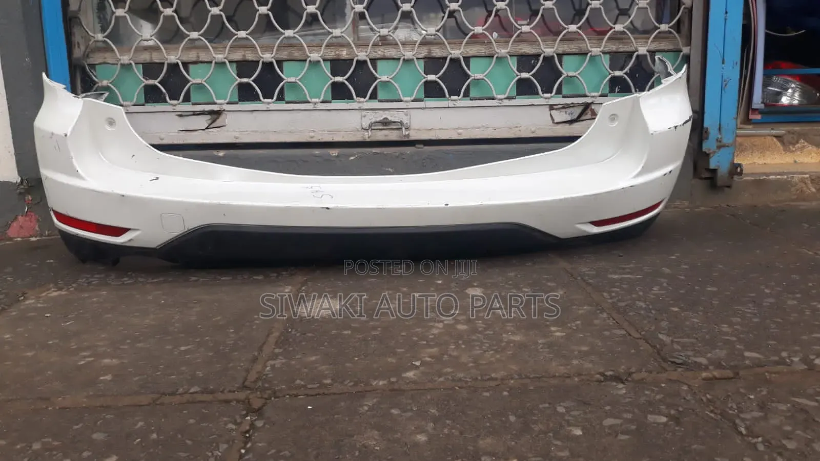 SH5 Subaru Forester Rear Bumper Complete