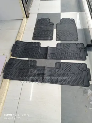 Premium Rubber Floor Mats for 7-Passenger Vehicles
