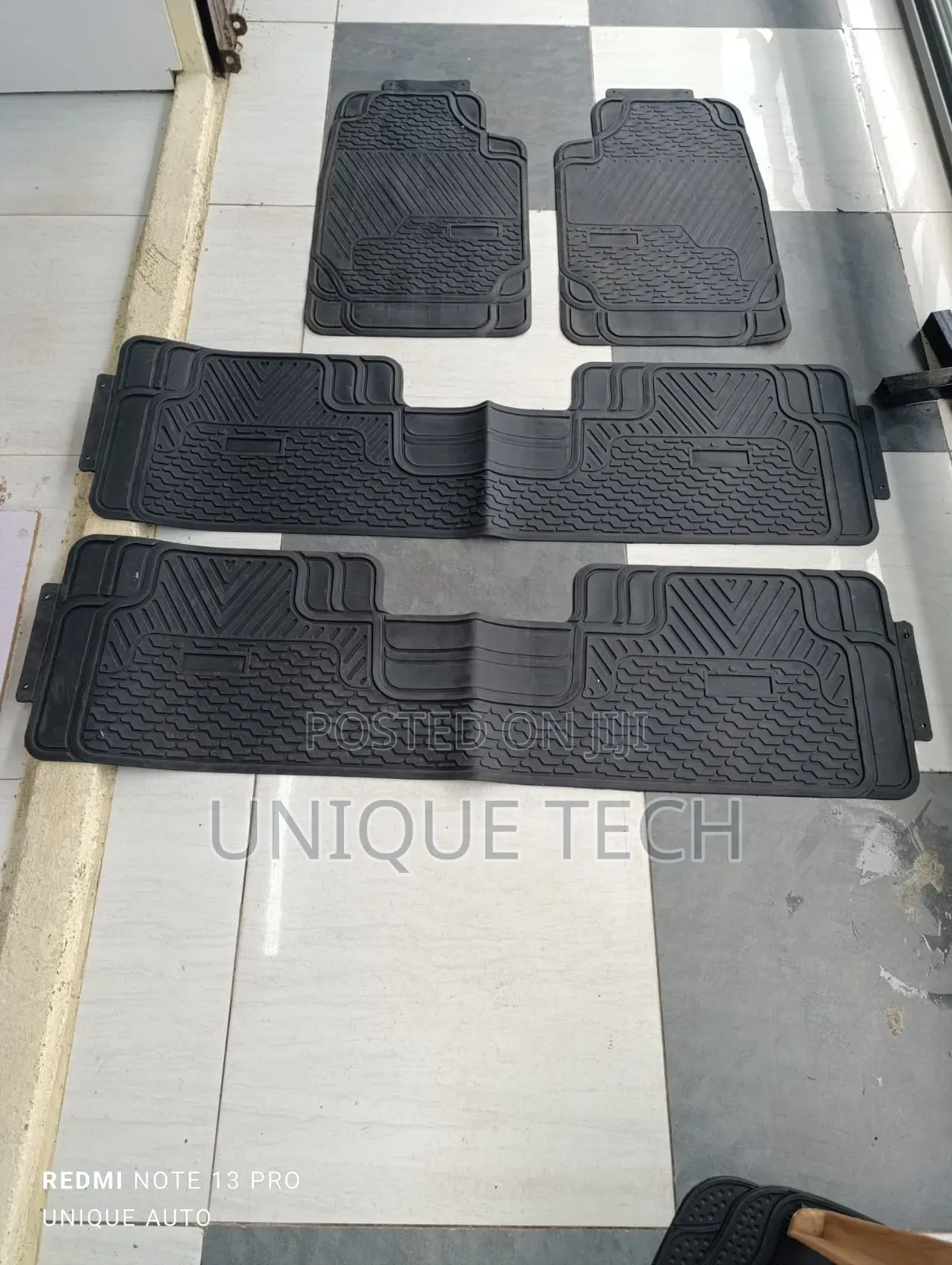 All-Weather Rubber Floor Mats for 7-Seater Cars