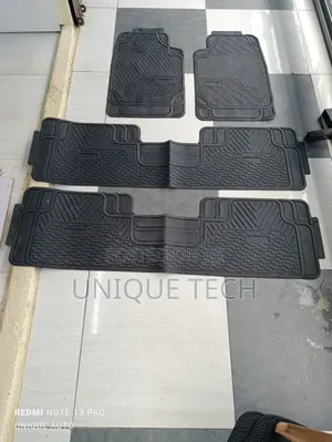 All-Weather Rubber Floor Mats for 7-Seater Cars