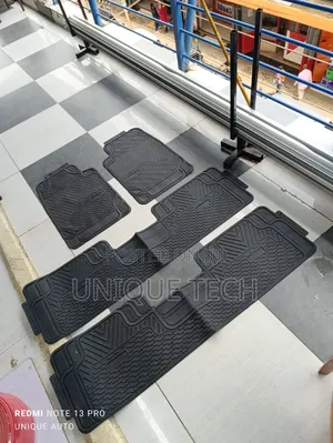 Protective Rubber Floor Mats for 7-Seater Minivans and Suvs